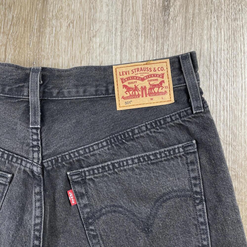 Leviās 501 Cutoff Jean Shorts Black Button Fly Women's W27 ( 30 X 3ā Inseam ) - Picture 11 of 16